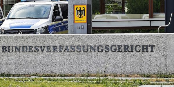 Karlsruhe: Verbot von kindlichen Sexpuppen verfassungskonform