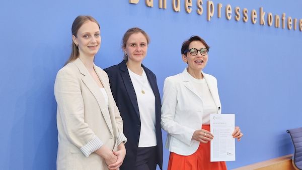 Forscher: Einwanderer werden durch Bürokratie vertrieben