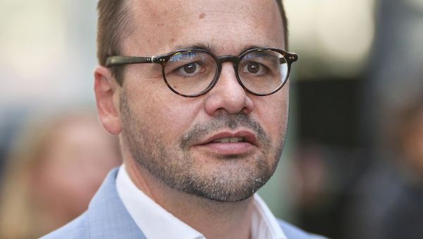 Brandanschläge in Cottbus: Innenminister Redmann kündigt verschärfte Maßnahmen an