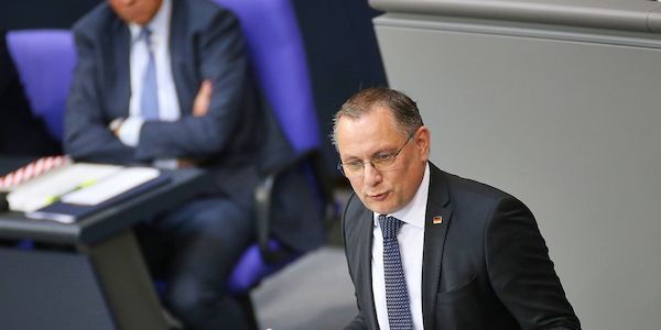 AfD in Infratest-Umfrage jetzt 5 Punkte vor der Union