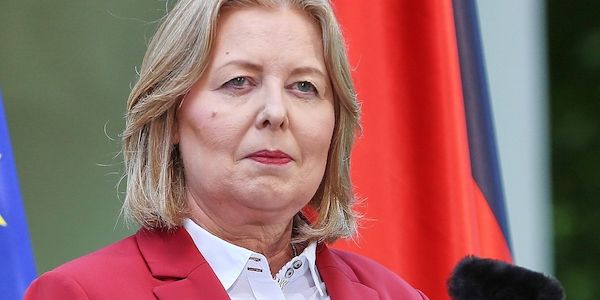 Bas will Auswirkungen von Attestpflicht prüfen