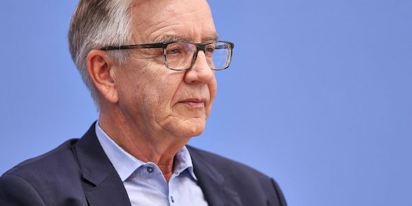 Bartsch kritisiert Unions-Brandmauer-Debatte als "dummes Zeug"