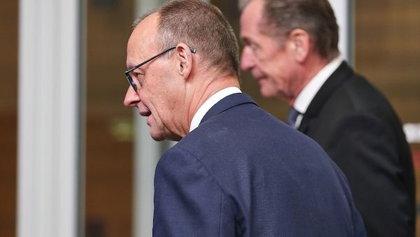 Bundesregierung bestätigt Treffen zwischen Merz und Döpfner