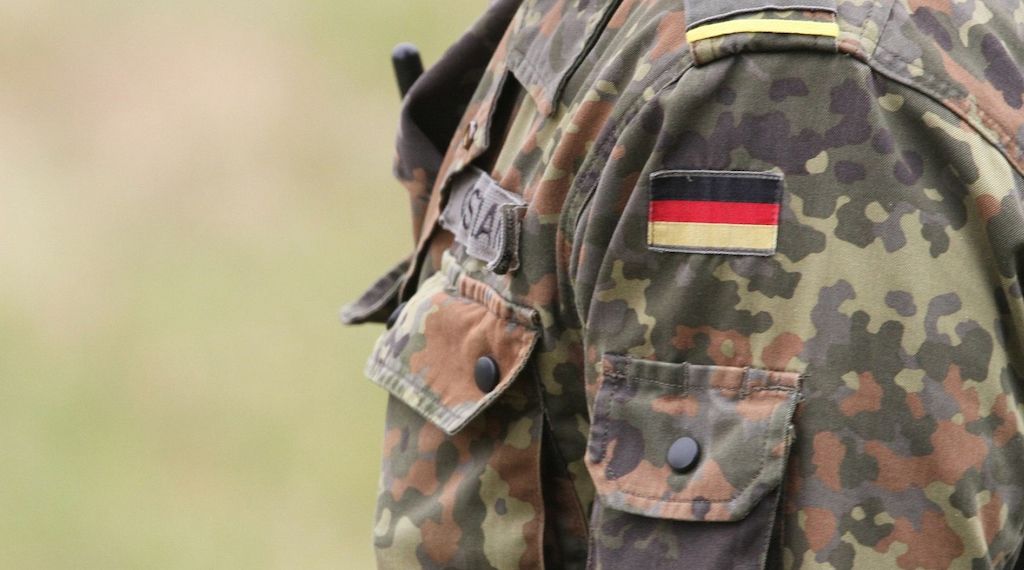 Hunderte Soldaten wechseln in Rüstungsindustrie