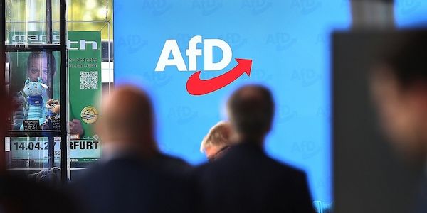 AfD liegt in Umfrage acht Punkte vor Union