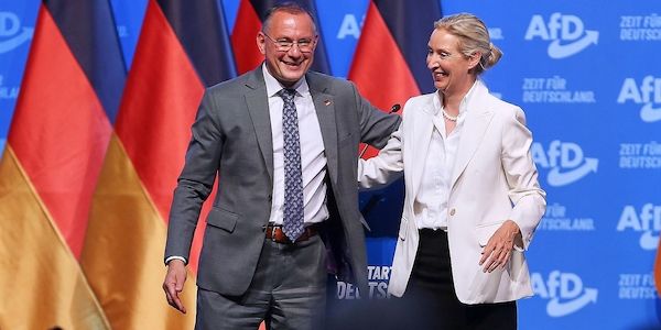 Weidel und Chrupalla schwören AfD auf Regierungsverantwortung ein