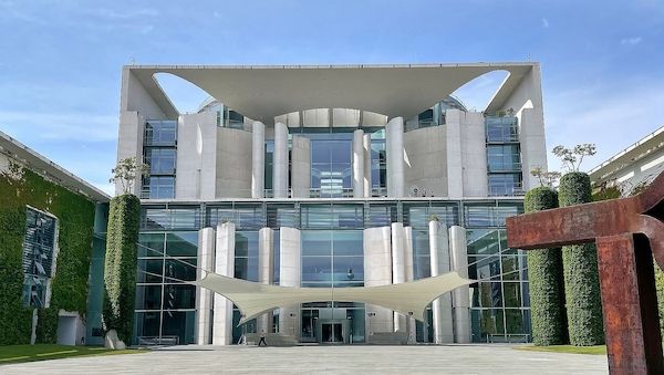 "Nationaler Sicherheitsrat" berät über Ukraine und KI