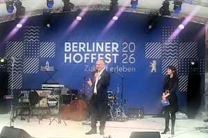 Berliner Hoffest 2026: Kai Wegner setzt auf Dialog – und trifft den Nerv der Berliner Stadtgesellschaft Bild 2