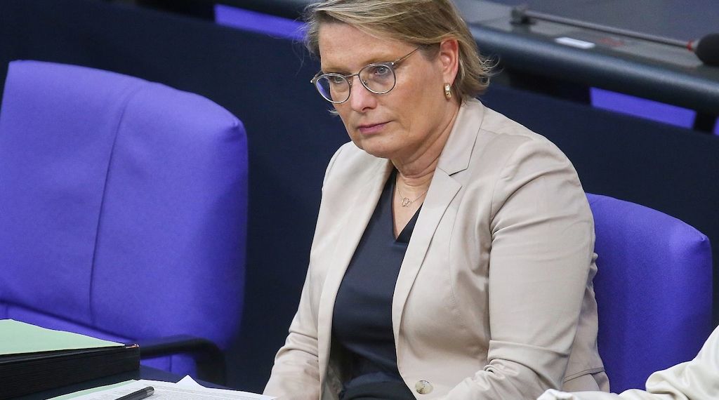 Justizministerin will bei IFG-Reform auf Transparenz pochen