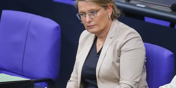 Justizministerin will bei IFG-Reform auf Transparenz pochen