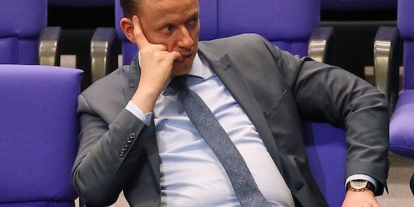 SPD-Fraktion will Kursänderung in der Außenpolitik