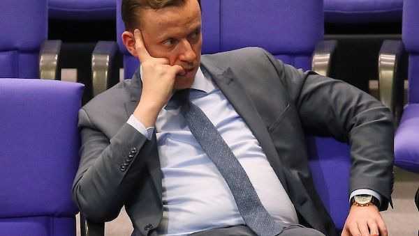 SPD-Fraktion will Kursänderung in der Außenpolitik