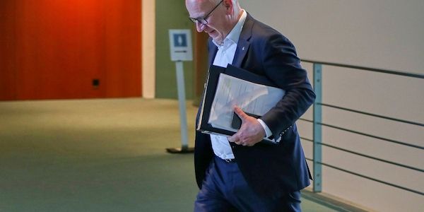 Künast stellt Wegners Eignung als Bürgermeister infrage