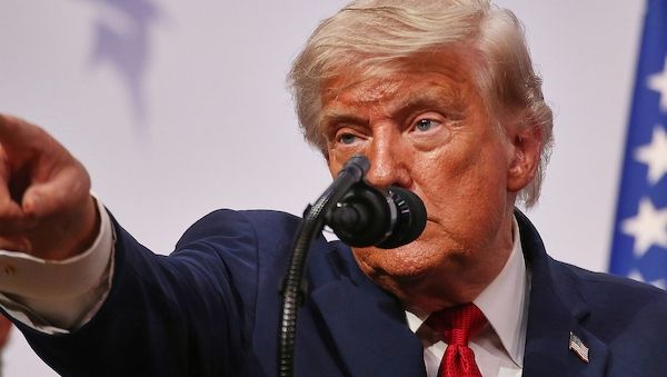 Trump droht Iran erneut mit "vollständiger Vernichtung"
