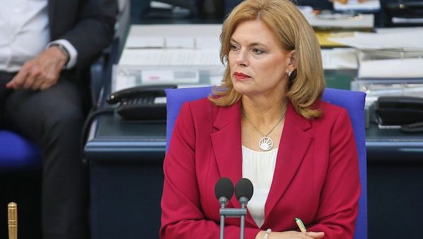 Klöckner kritisiert Social-Media-Fokus von Abgeordneten