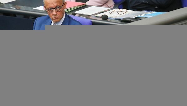 Insa: Union legt zu, AfD bleibt aber stärkste Kraft