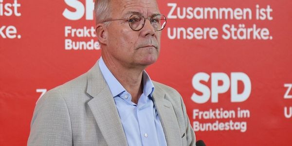 SPD-Fraktionschef verteidigt schwarz-rote Reformen