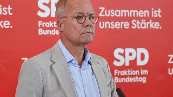 SPD-Fraktionschef verteidigt schwarz-rote Reformen