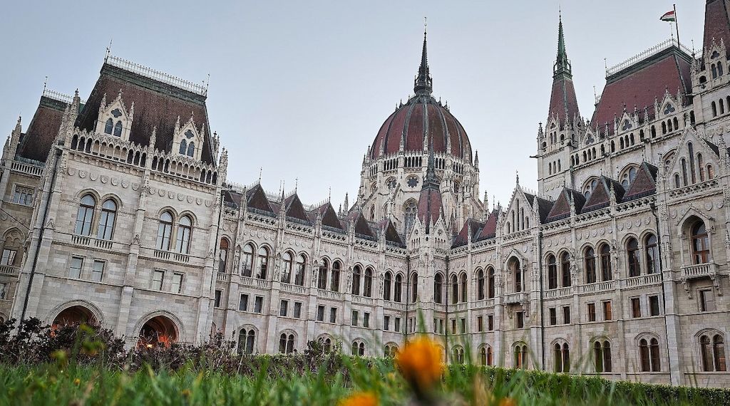 Ungarns Parlament beschließt Absetzung von Präsident Sulyok