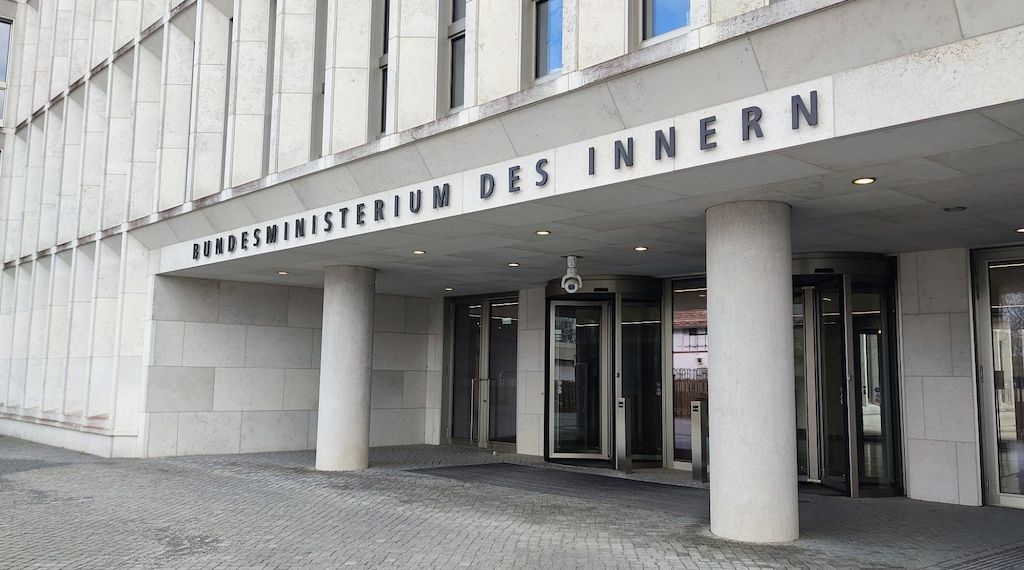 Sicherheitsbehörden prüfen Hinweise auf iranische Anschläge