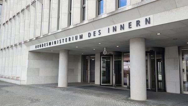 Sicherheitsbehörden prüfen Hinweise auf iranische Anschläge