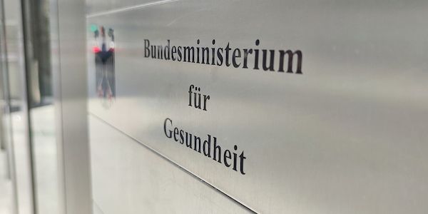 Bund hinterlegt 790 Millionen Euro für Masken-Klagen