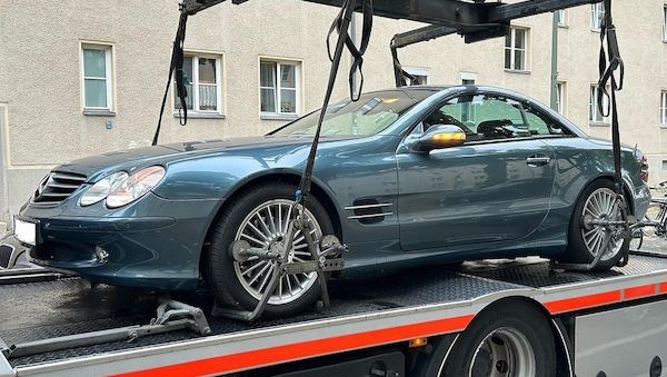 Zoll vollstreckt Haftbefehle wegen mutmaßlicher Schwarzarbeit