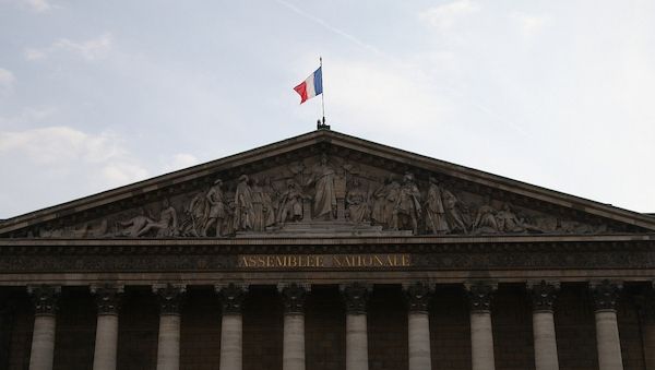 Frankreichs Nationalversammlung billigt Sterbehilfegesetz