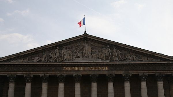 Frankreichs Nationalversammlung billigt Sterbehilfegesetz
