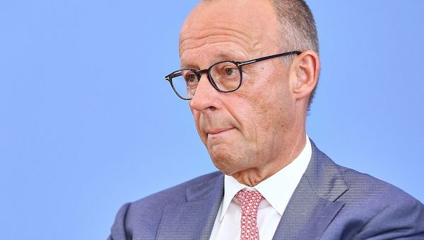Algerien: Eltern von inhaftiertem Journalisten bitten Merz um Hilfe