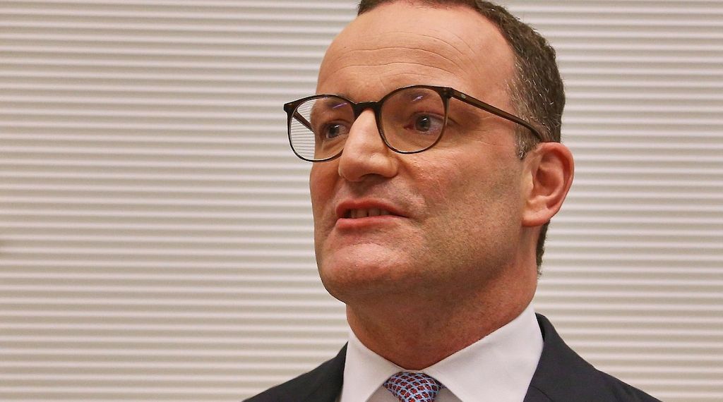 Grünen verlangen von Spahn Erklärung in Leihmutter-Debatte