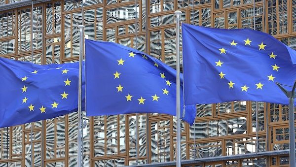 EU-Kommission will der Industrie länger mehr CO2-Ausstoß erlauben