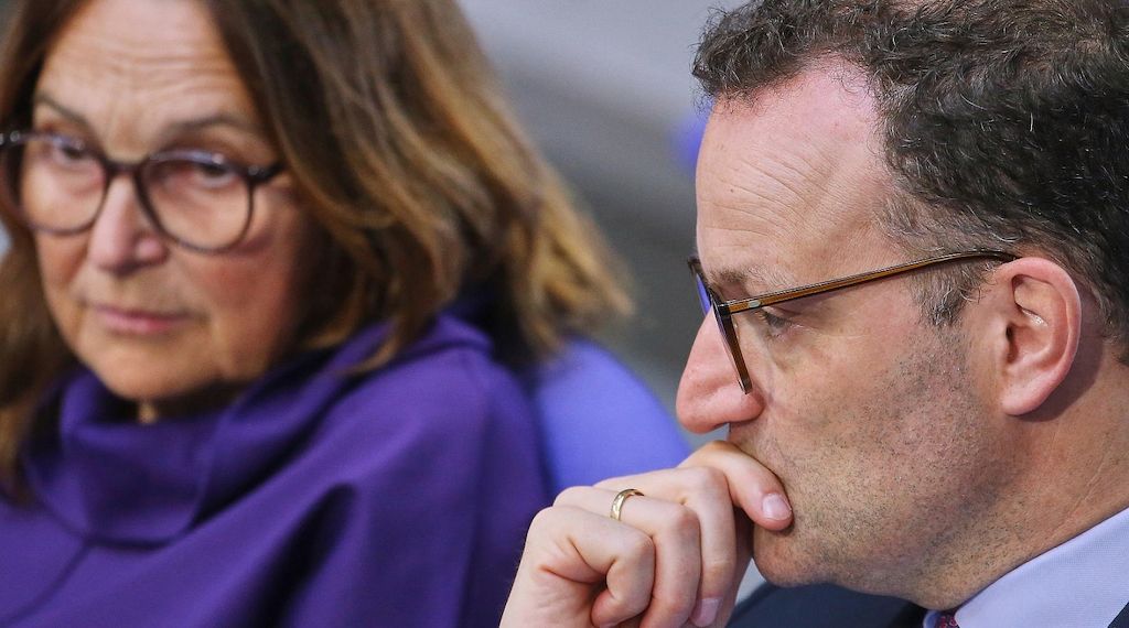 Leihmutterschaft: Frauen-Gruppe der Unionsfraktion attackiert Spahn