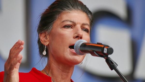 Sahra Wagenknecht fordert Spahn-Rücktritt wegen Leihmutter-Debatte
