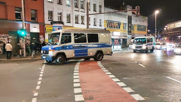 Festnahmen und Durchsuchungen in Berlin nach Schussabgaben