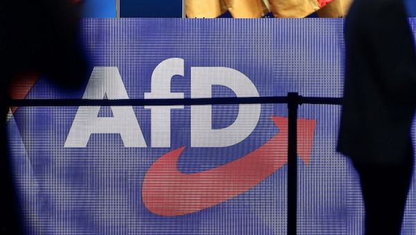 Ostbeauftragte verteidigt Überlegungen zu AfD-Verbotsverfahren