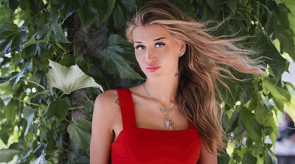 Das Model Kimberly ist für Catwalk, Fashion, Sport und Produkte buchbar