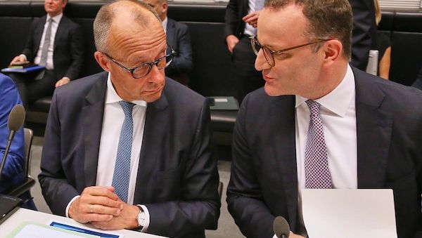 Merz nennt Spahn-Rücktritt "unvermeidlich"