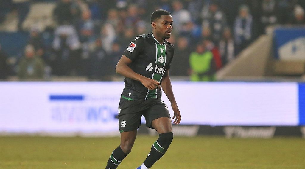 Eintracht Frankfurt verpflichtet Noel Aseko