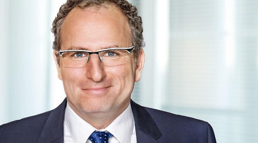 ARAG: Aktiv-Rechtsschutz mit Soforthilfe erhält Goldenen Bullen