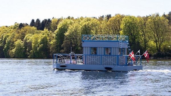 ARAG: Experten mit einem Überblick über Möglichkeiten, einen Urlaub der anderen Art zu erleben