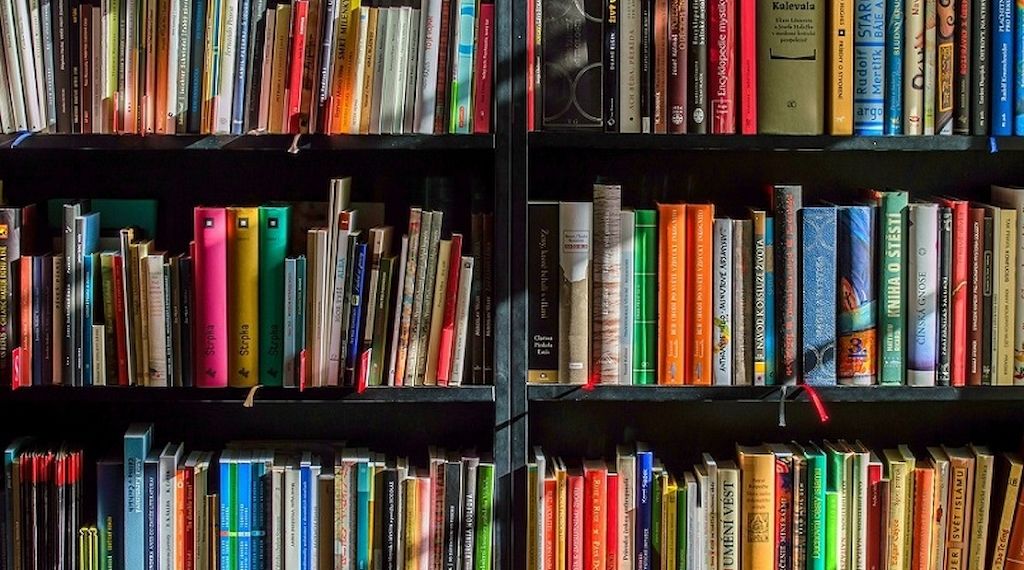 ARAG: Experten über die Bedeutung von Büchern