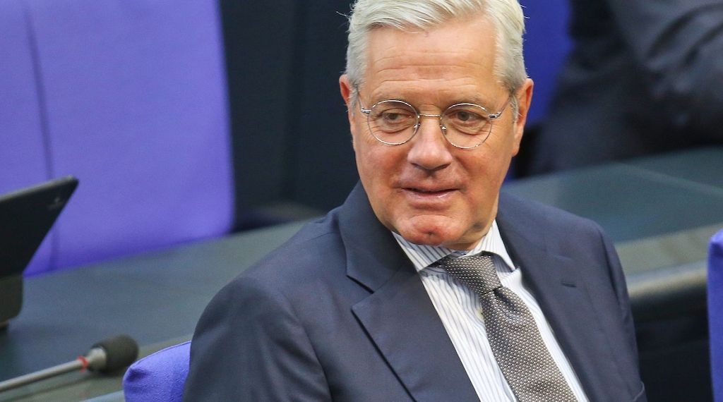 Röttgen warnt deutsche Drohnenforscher vor Hilfe für Russland