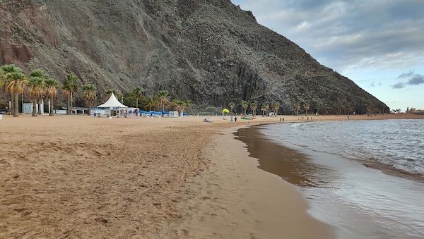 Umfrage: Zwei Drittel der Berufstätigen sind im Urlaub erreichbar