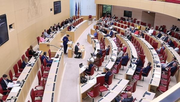 AfD droht Verlust des Status als Oppositionsführerin im Landtag