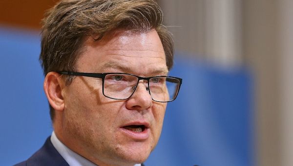 Schneider pocht auf Verlässlichkeit im EU-Emissionshandel