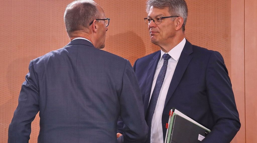 Bericht: Merz entlässt auch Verkehrsminister Schnieder
