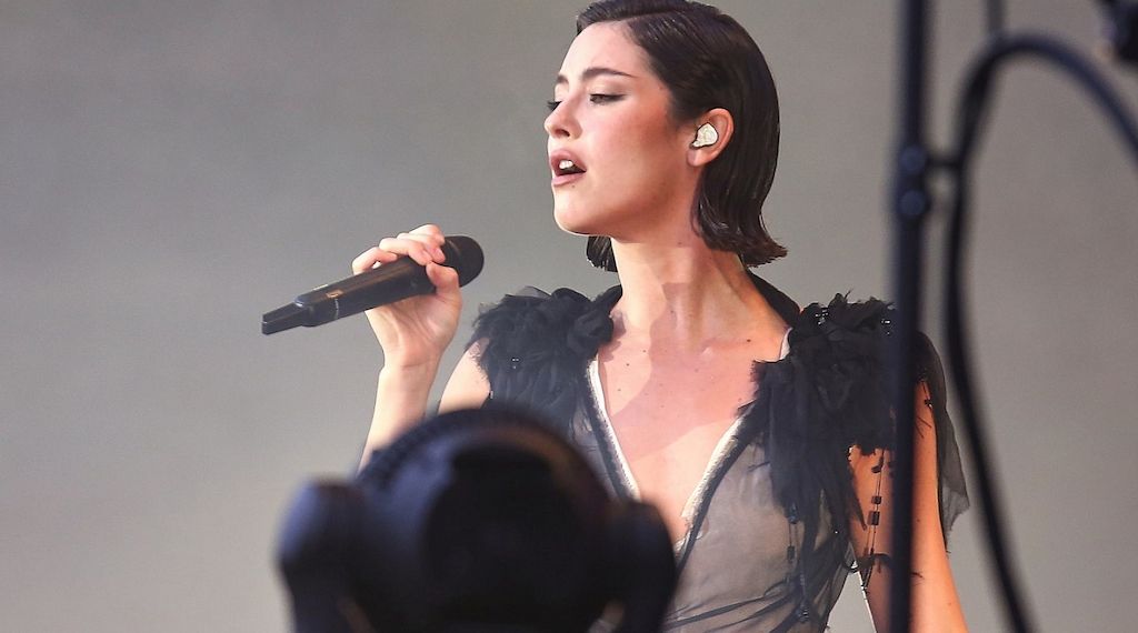 Gracie Abrams auf Platz eins der Album-Charts