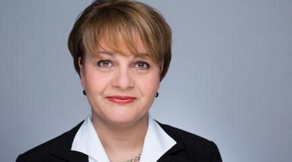 Ideal Versicherungen Cornelia Schmid: Spezialistin für private Pflegeversicherungen in Baden-Württemberg