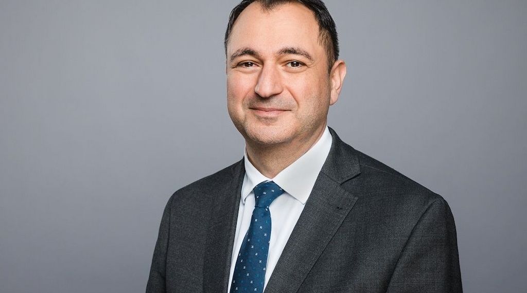 Ideal Versicherungen Patrik Schrader: Spezialist für private Pflegeversicherungen in Bayern